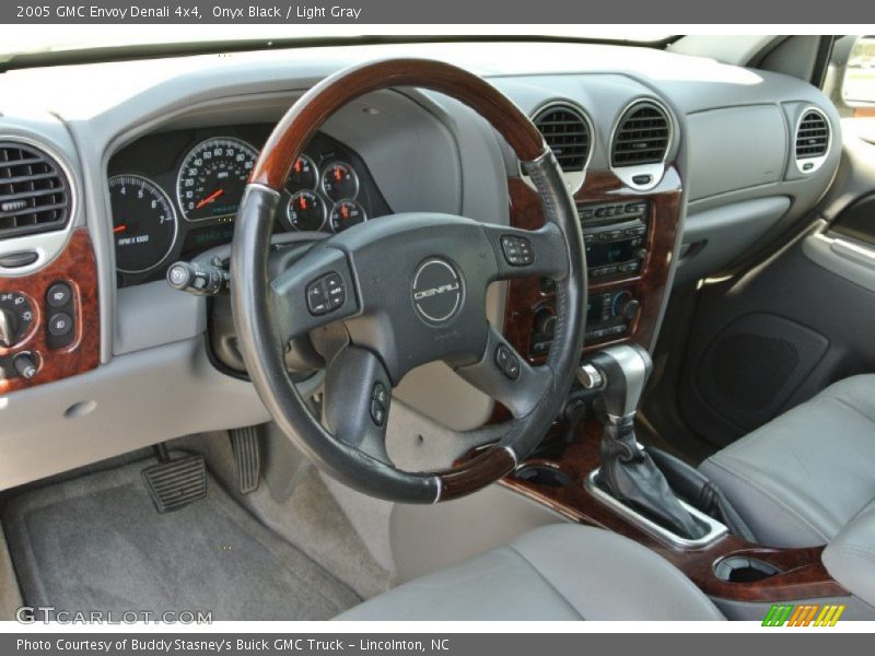 Dashboard of 2005 Envoy Denali 4x4