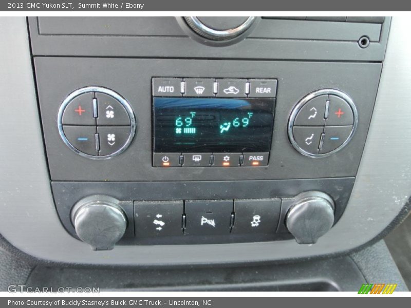 Summit White / Ebony 2013 GMC Yukon SLT