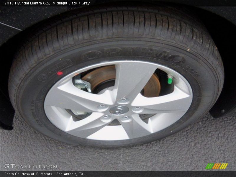 Midnight Black / Gray 2013 Hyundai Elantra GLS