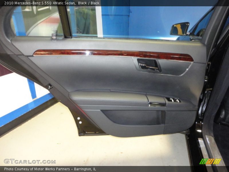 Black / Black 2010 Mercedes-Benz S 550 4Matic Sedan