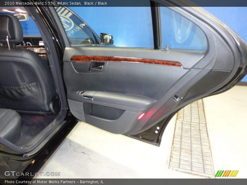 Black / Black 2010 Mercedes-Benz S 550 4Matic Sedan