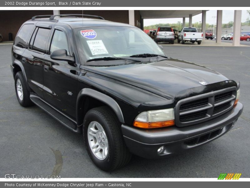 Front 3/4 View of 2002 Durango Sport