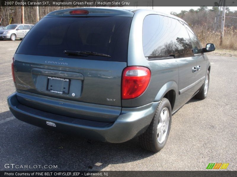 Magnesium Green Pearl / Medium Slate Gray 2007 Dodge Caravan SXT