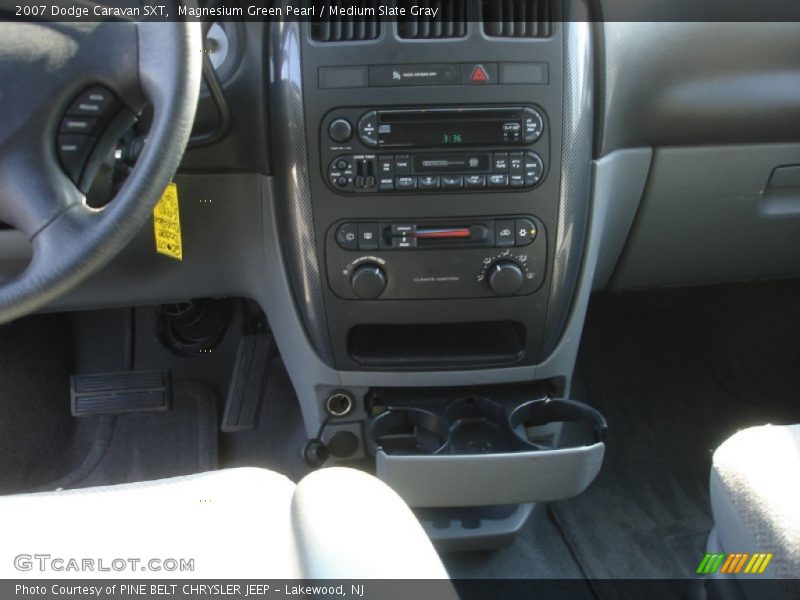 Magnesium Green Pearl / Medium Slate Gray 2007 Dodge Caravan SXT