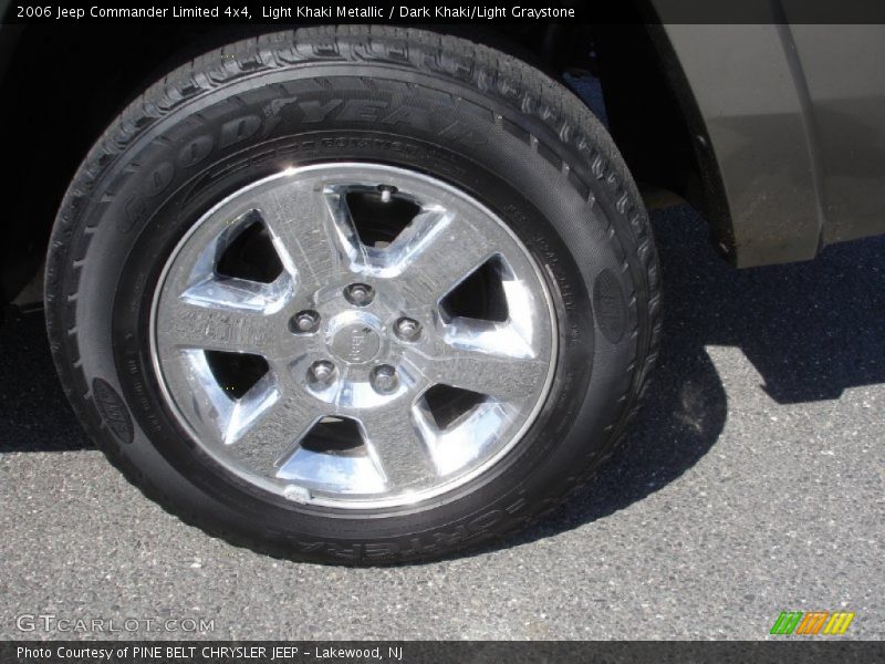 Light Khaki Metallic / Dark Khaki/Light Graystone 2006 Jeep Commander Limited 4x4