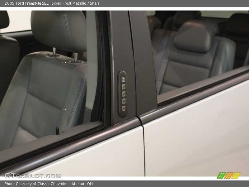 Silver Frost Metallic / Shale 2005 Ford Freestyle SEL