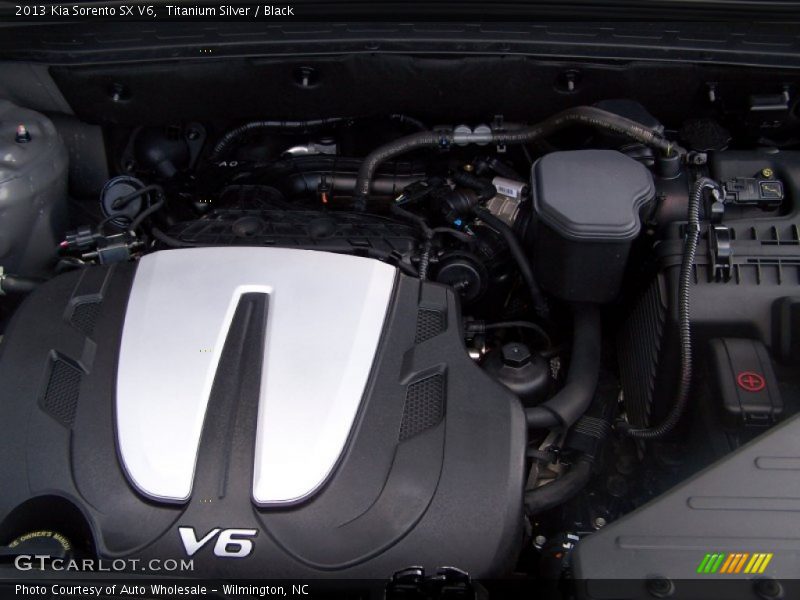 Titanium Silver / Black 2013 Kia Sorento SX V6