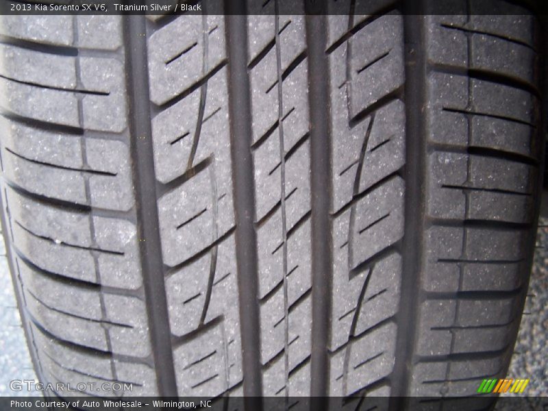 Titanium Silver / Black 2013 Kia Sorento SX V6