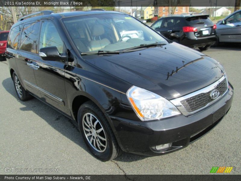 Midnight Black / Beige 2011 Kia Sedona EX