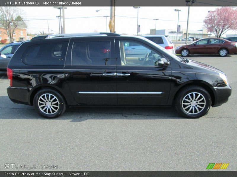 Midnight Black / Beige 2011 Kia Sedona EX