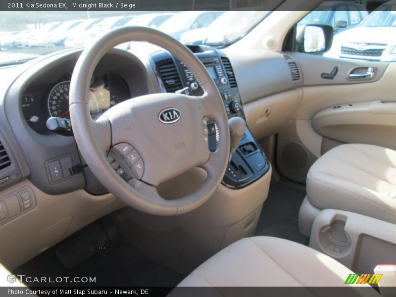 Midnight Black / Beige 2011 Kia Sedona EX