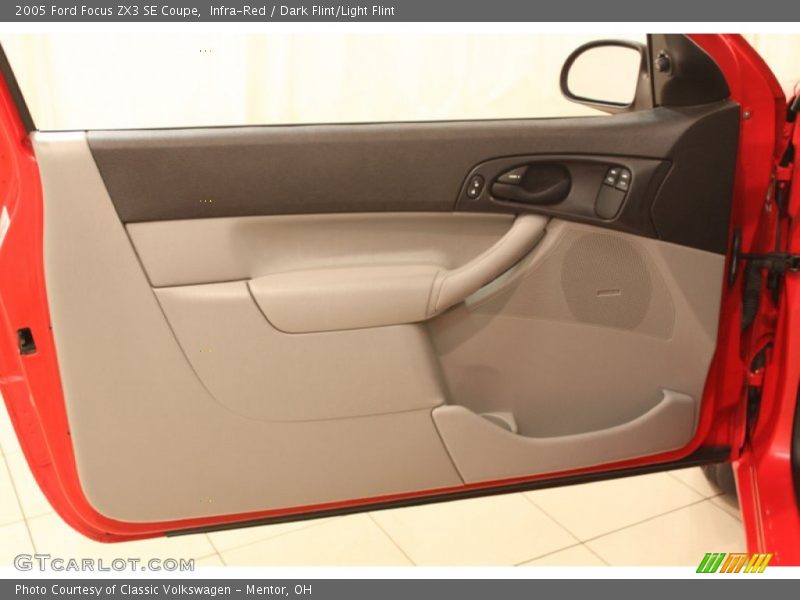 Infra-Red / Dark Flint/Light Flint 2005 Ford Focus ZX3 SE Coupe