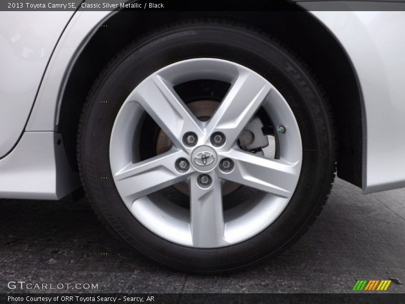 Classic Silver Metallic / Black 2013 Toyota Camry SE