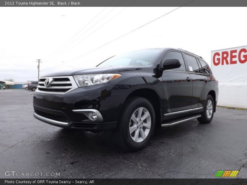 Black / Black 2013 Toyota Highlander SE