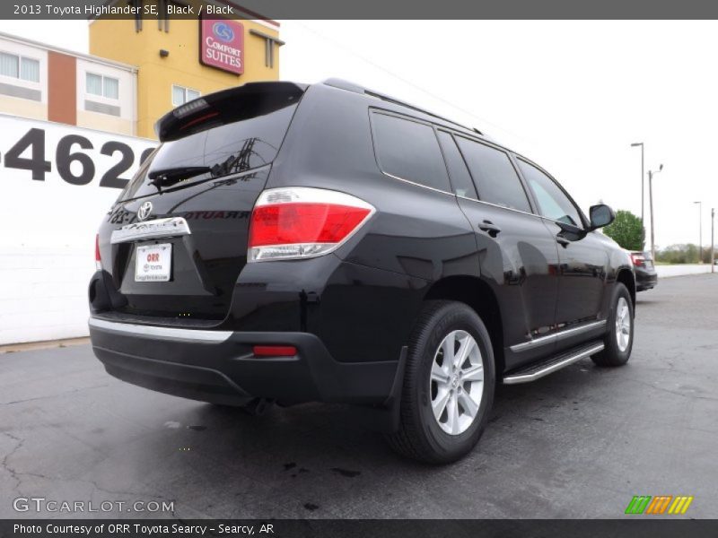 Black / Black 2013 Toyota Highlander SE