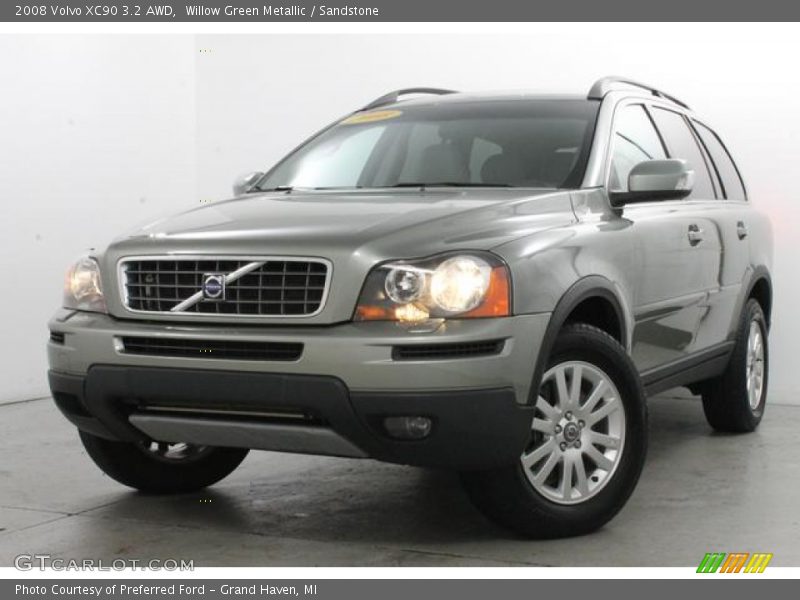 Front 3/4 View of 2008 XC90 3.2 AWD