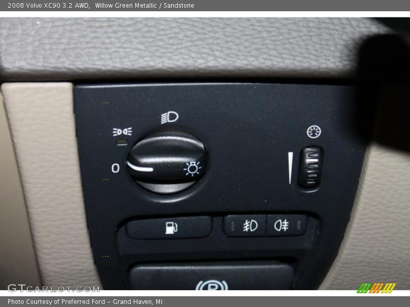 Controls of 2008 XC90 3.2 AWD