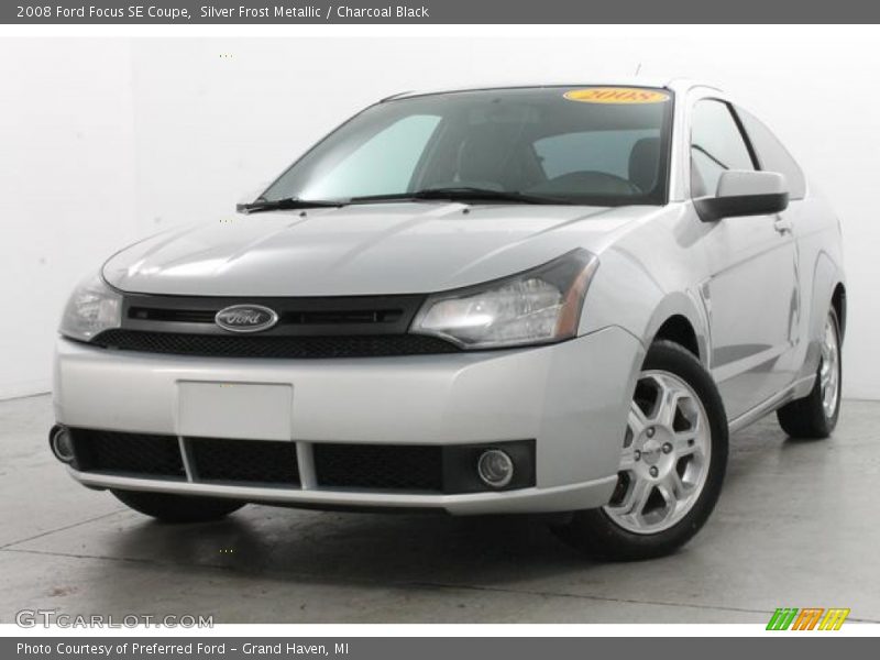 Front 3/4 View of 2008 Focus SE Coupe