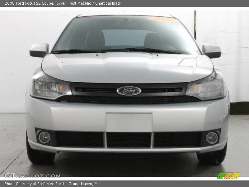 Silver Frost Metallic / Charcoal Black 2008 Ford Focus SE Coupe