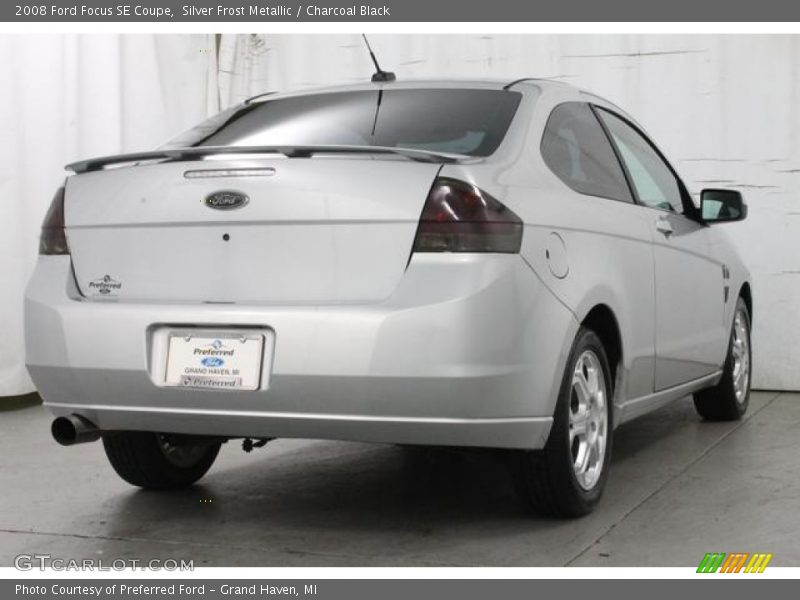 Silver Frost Metallic / Charcoal Black 2008 Ford Focus SE Coupe