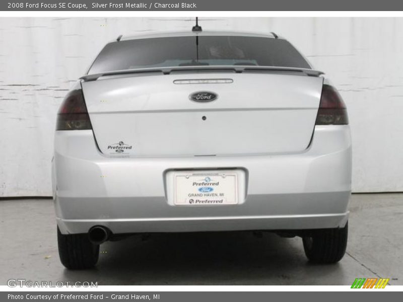 Silver Frost Metallic / Charcoal Black 2008 Ford Focus SE Coupe