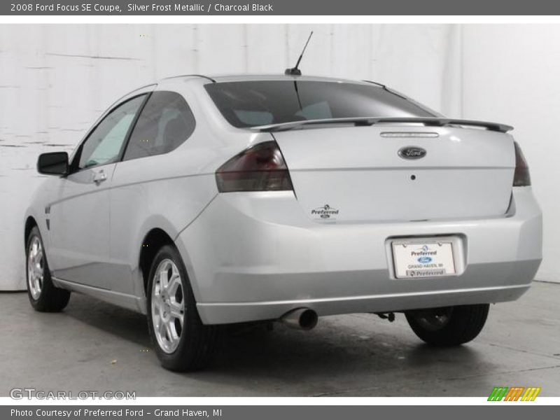 Silver Frost Metallic / Charcoal Black 2008 Ford Focus SE Coupe