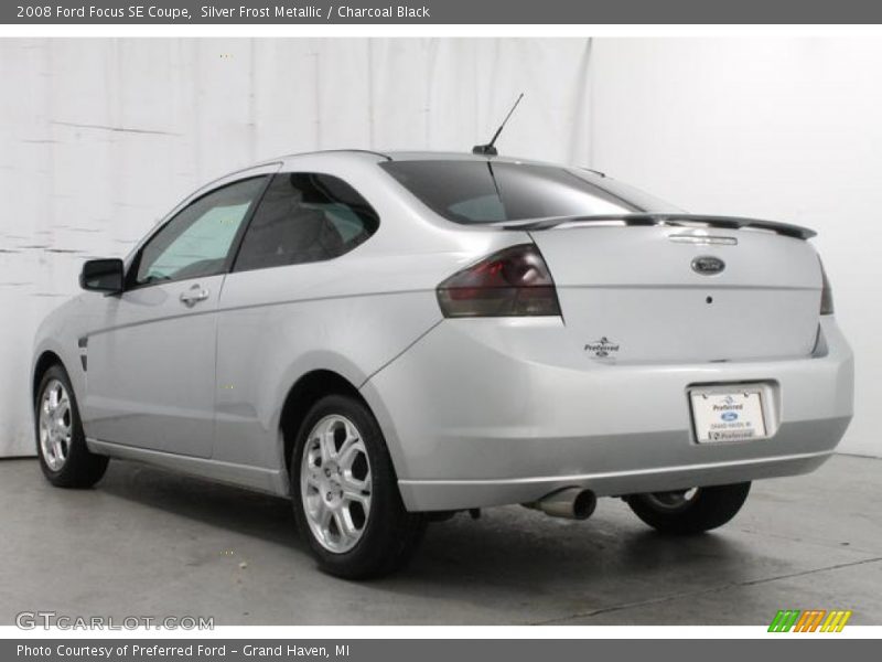 Silver Frost Metallic / Charcoal Black 2008 Ford Focus SE Coupe