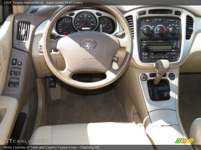 Oasis Green Pearl / Ivory 2005 Toyota Highlander I4