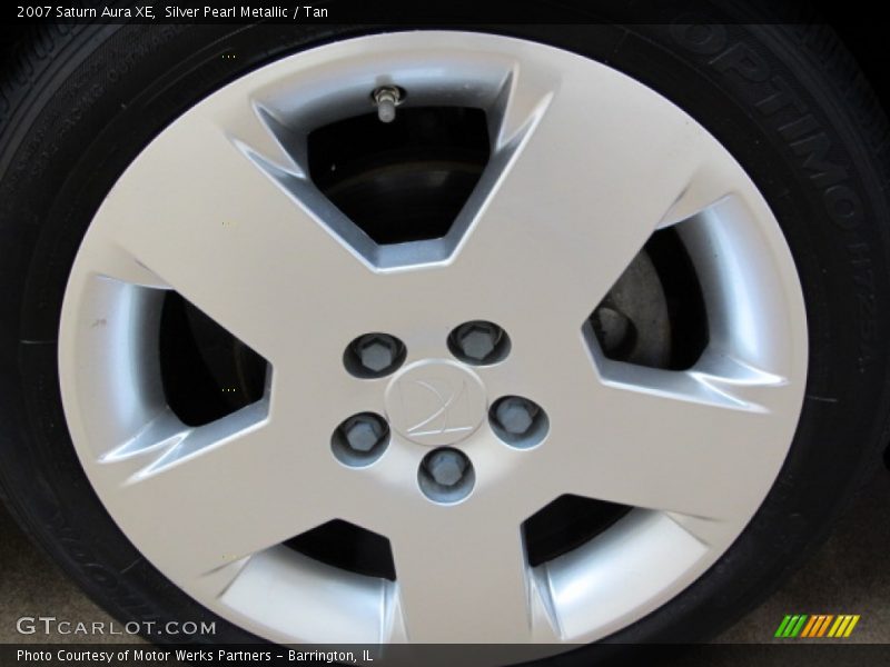 Silver Pearl Metallic / Tan 2007 Saturn Aura XE