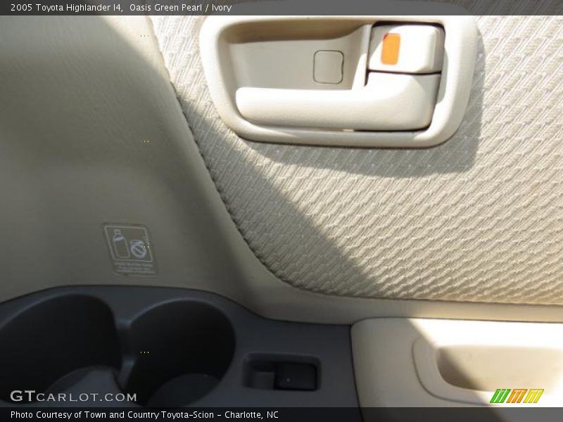 Oasis Green Pearl / Ivory 2005 Toyota Highlander I4