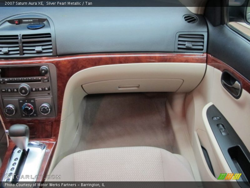Silver Pearl Metallic / Tan 2007 Saturn Aura XE
