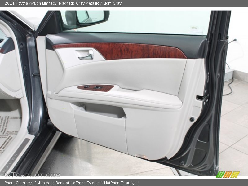 Magnetic Gray Metallic / Light Gray 2011 Toyota Avalon Limited