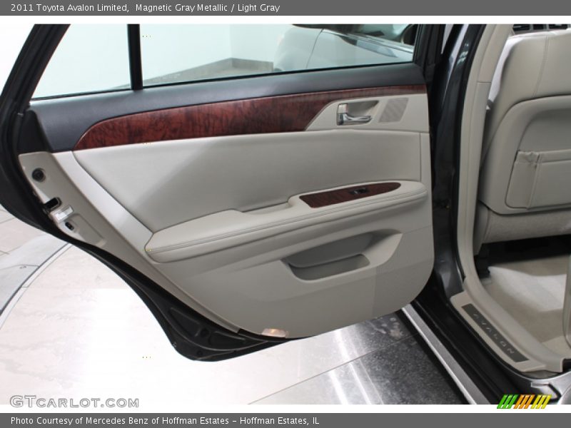 Magnetic Gray Metallic / Light Gray 2011 Toyota Avalon Limited