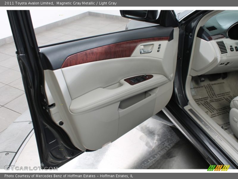 Magnetic Gray Metallic / Light Gray 2011 Toyota Avalon Limited