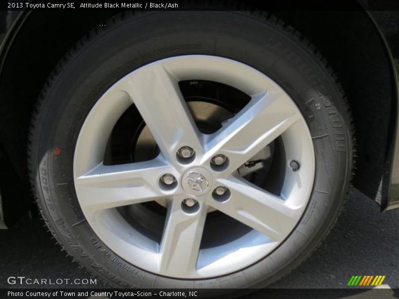 Attitude Black Metallic / Black/Ash 2013 Toyota Camry SE