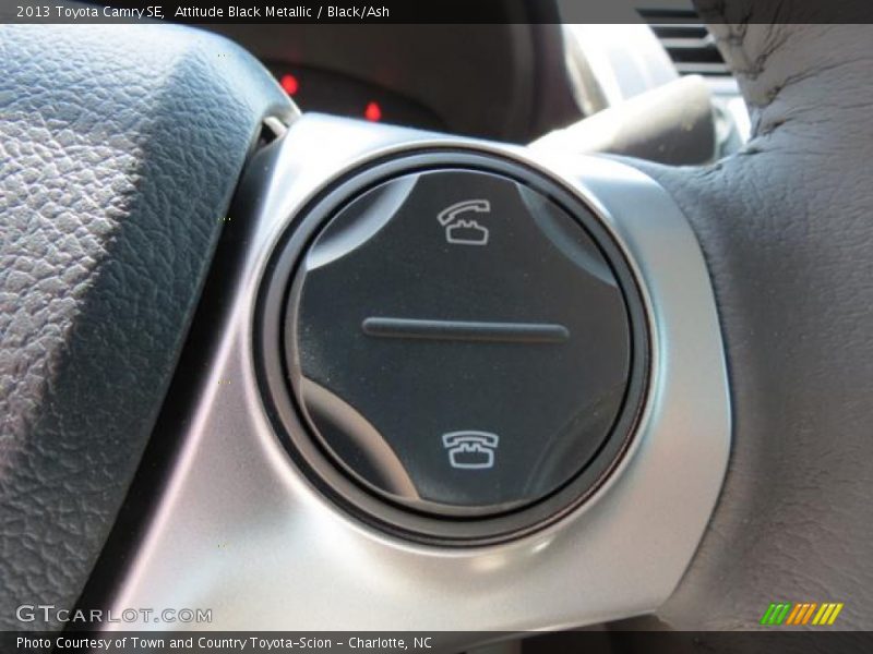 Attitude Black Metallic / Black/Ash 2013 Toyota Camry SE