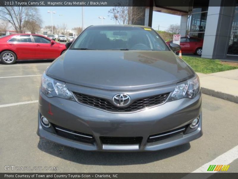 Magnetic Gray Metallic / Black/Ash 2013 Toyota Camry SE