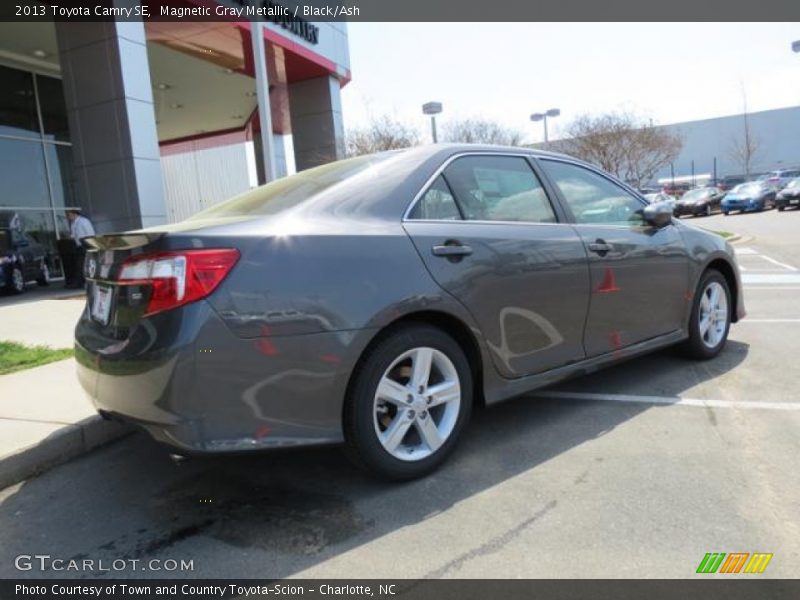 Magnetic Gray Metallic / Black/Ash 2013 Toyota Camry SE