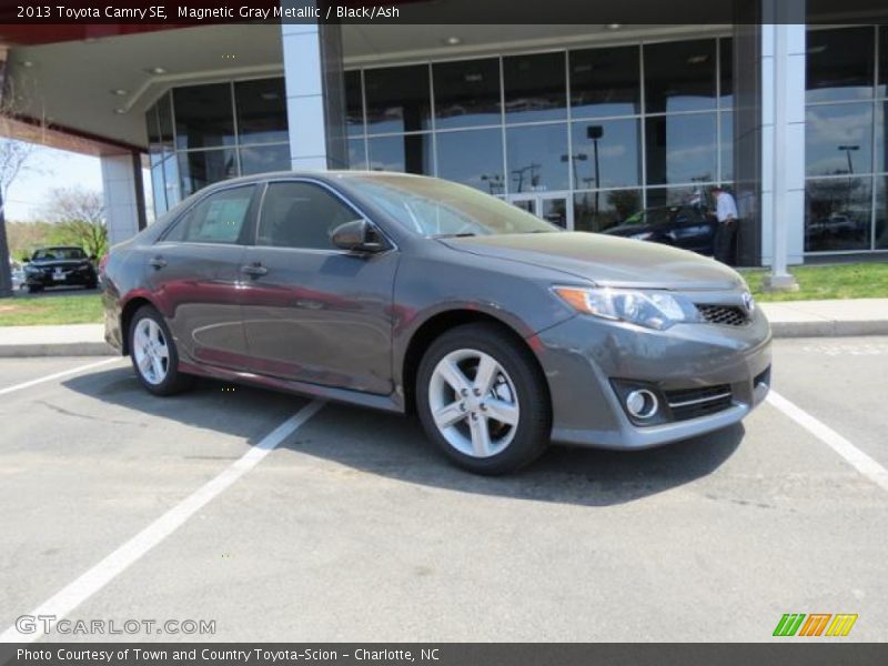 Magnetic Gray Metallic / Black/Ash 2013 Toyota Camry SE