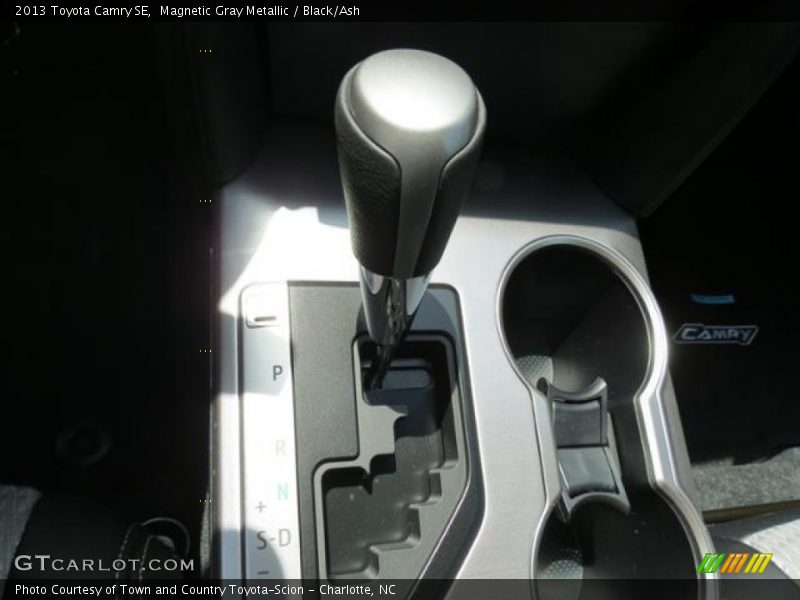 Magnetic Gray Metallic / Black/Ash 2013 Toyota Camry SE