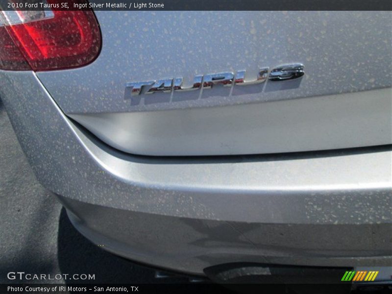 Ingot Silver Metallic / Light Stone 2010 Ford Taurus SE