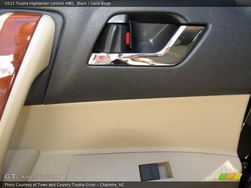 Black / Sand Beige 2013 Toyota Highlander Limited 4WD