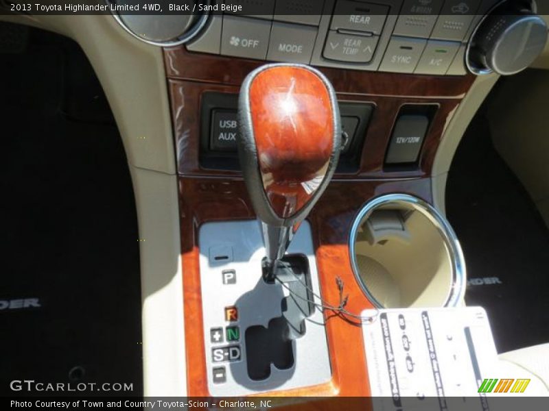 Black / Sand Beige 2013 Toyota Highlander Limited 4WD