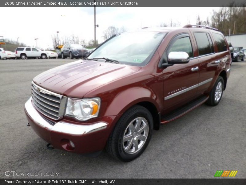 Front 3/4 View of 2008 Aspen Limited 4WD