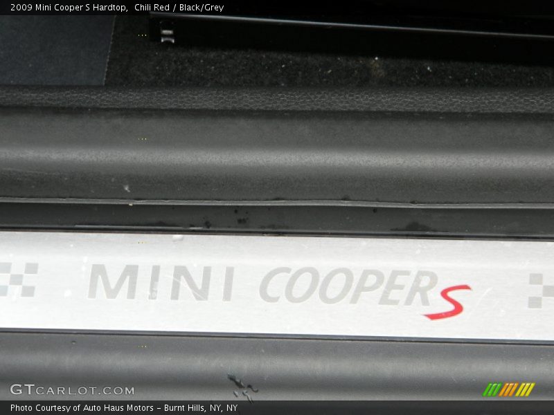 Chili Red / Black/Grey 2009 Mini Cooper S Hardtop