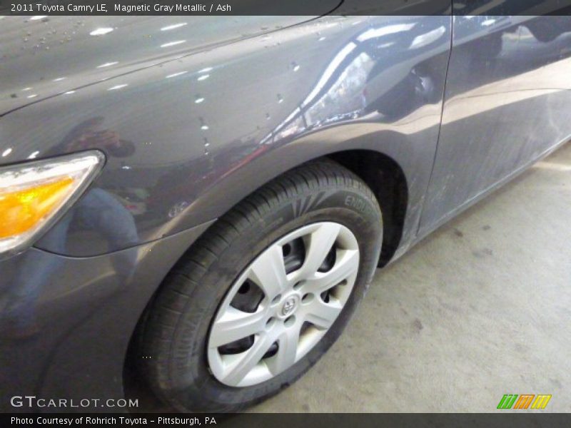 Magnetic Gray Metallic / Ash 2011 Toyota Camry LE