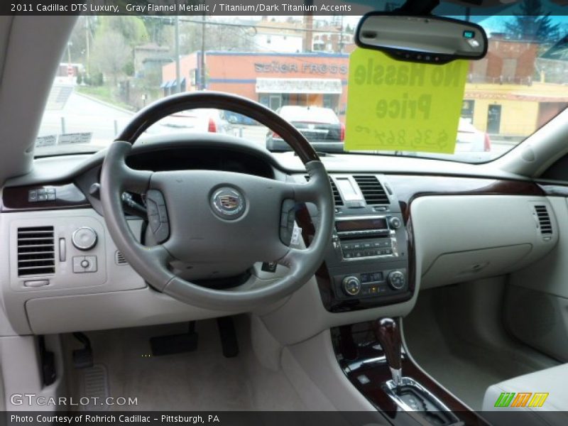 Gray Flannel Metallic / Titanium/Dark Titanium Accents 2011 Cadillac DTS Luxury