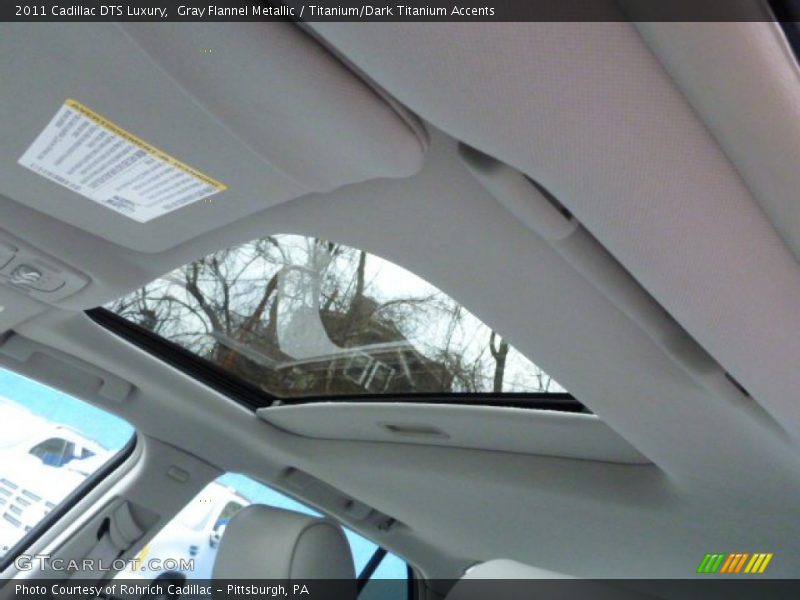 Gray Flannel Metallic / Titanium/Dark Titanium Accents 2011 Cadillac DTS Luxury