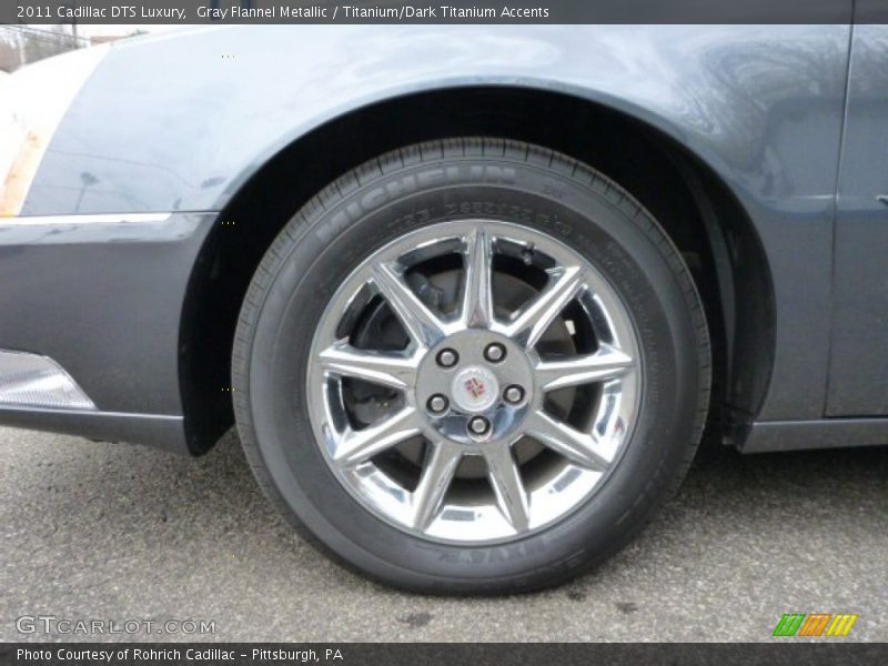 Gray Flannel Metallic / Titanium/Dark Titanium Accents 2011 Cadillac DTS Luxury