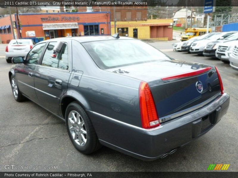 Gray Flannel Metallic / Titanium/Dark Titanium Accents 2011 Cadillac DTS Luxury